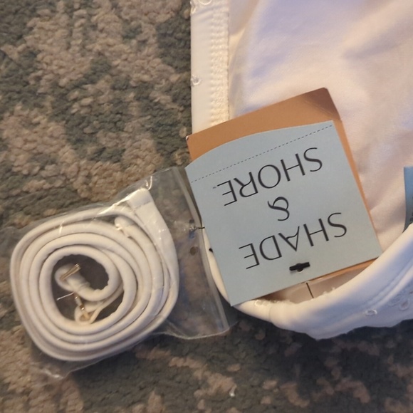 Shade & Shore Off-White Eyelet One Piece High Leg Cheeky Swimsuit W/Strap XL NWT - Picture 2 of 9